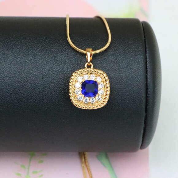 "Elegant Blue Square Pendant with Sparkling Crystal Border, XPPT1664 - Picture 4 of 13